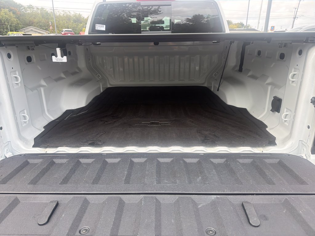 Used 2024 White Chevrolet Z71 image 17