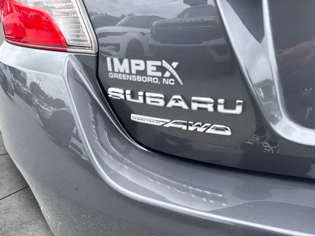 Used 2020 Gray Subaru Base image 21
