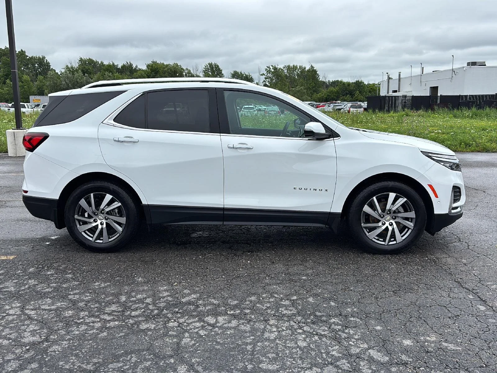 Used 2022 Summit White Chevrolet Premier image 8