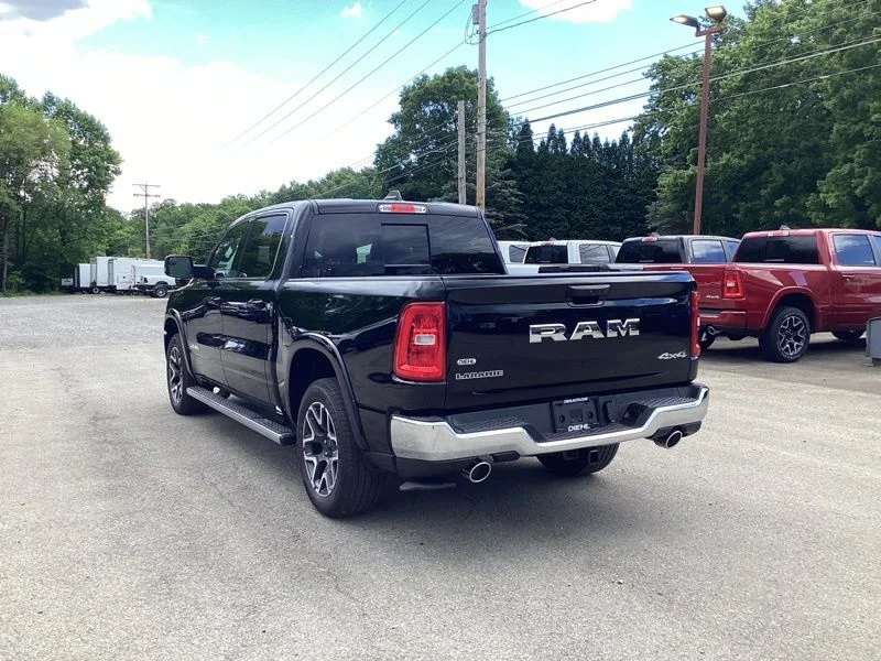 New 2026 Diamond Black Crystal Pearl-Coat Exterior Paint RAM Laramie image 5