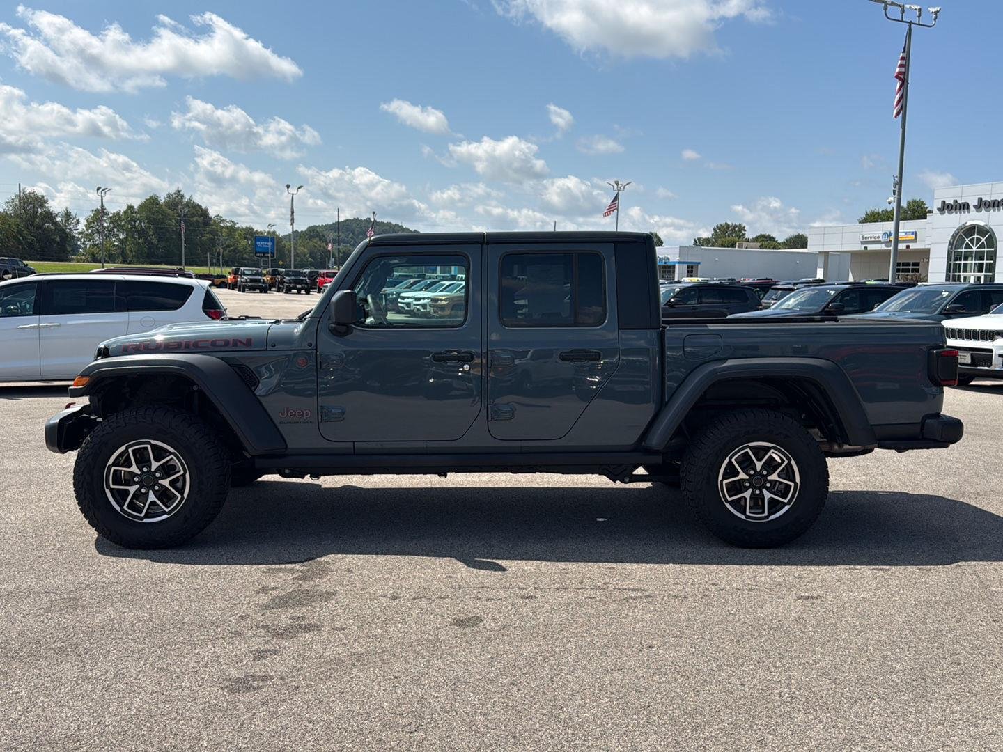Used 2025 Anvil Clearcoat Jeep Rubicon image 8