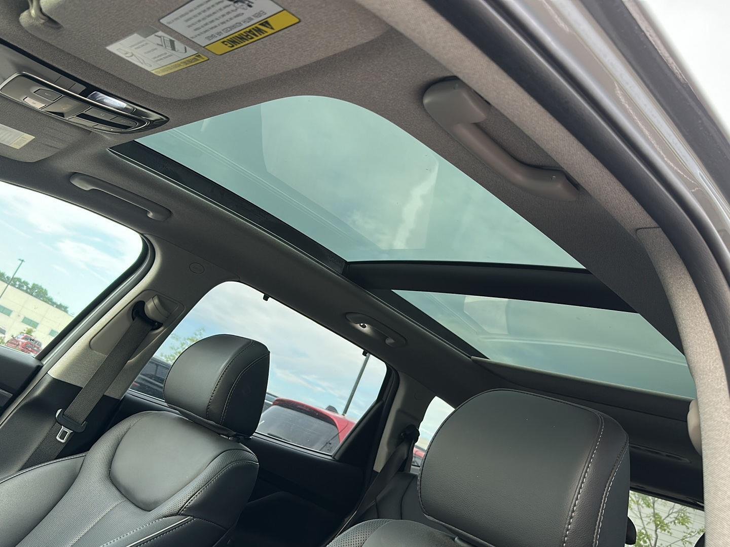 Certified Used 2023 Hampton Gray Hyundai Limited image 9