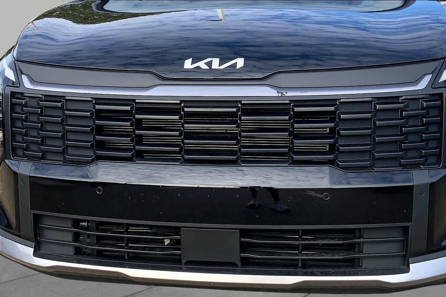 Used 2026 Ebony Black Kia LX image 30