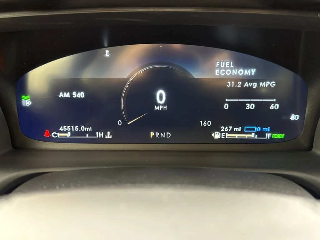 Used 2023 Gray Lincoln Grand Touring image 17