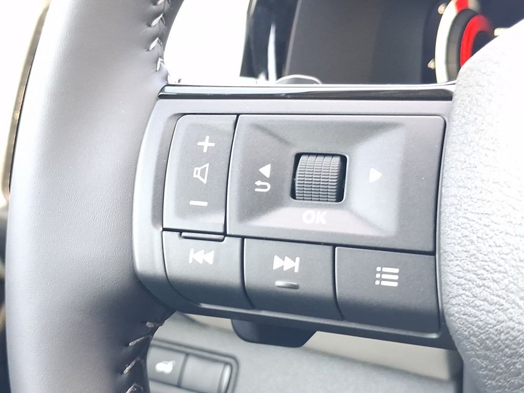 New 2026 Everest White Pearl TriCoat Nissan SL image 11