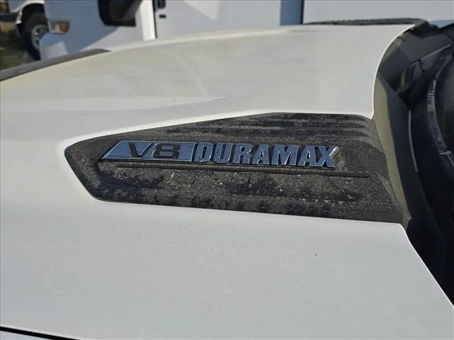 New 2026 Summit White Chevrolet Work Truck image 21