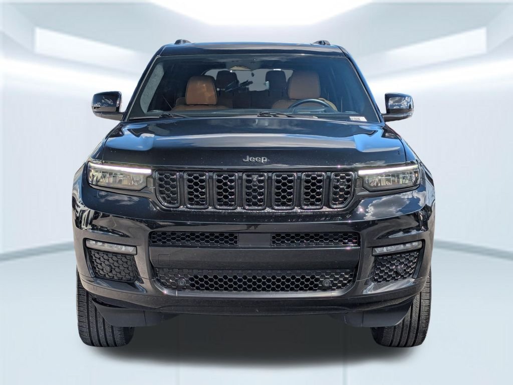 Used 2022 Black Jeep Summit image 8
