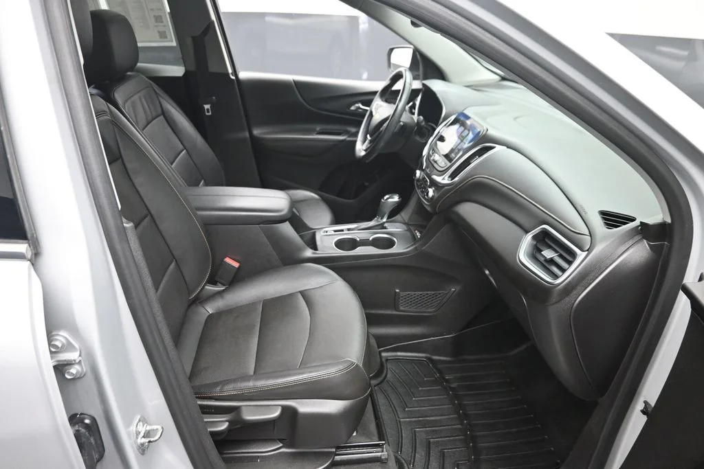Certified Used 2018 Silver Chevrolet Premier image 9