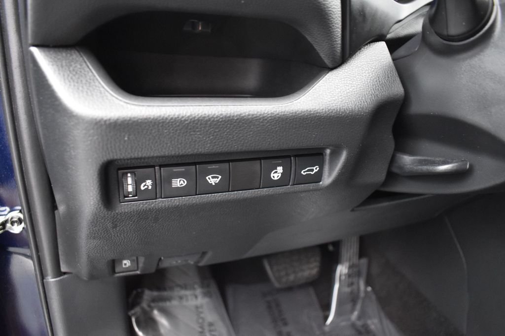 Used 2021 Midnight Black Metallic Toyota XSE image 7