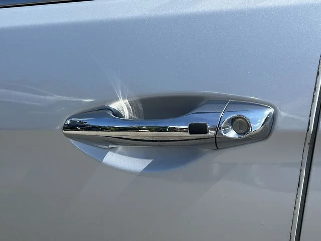 Used 2015 Silver Hyundai Limited image 46