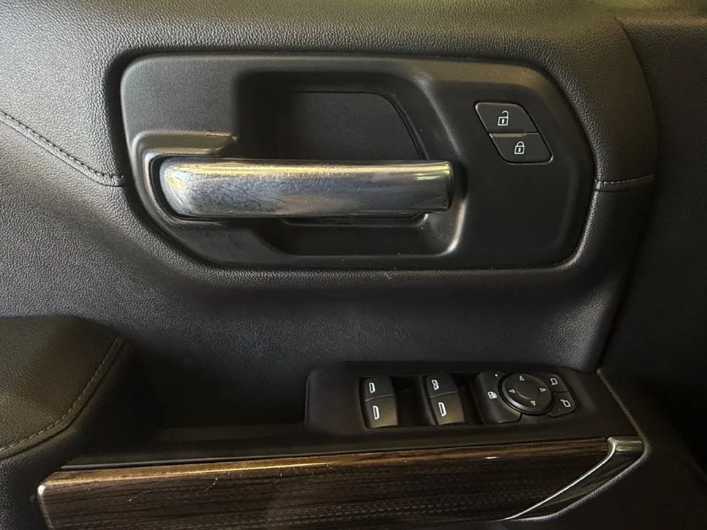 Used 2020 SATIN STEEL METALLIC Chevrolet LT image 28