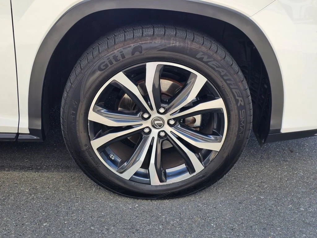 Used 2021  Lexus RX 350L image 9
