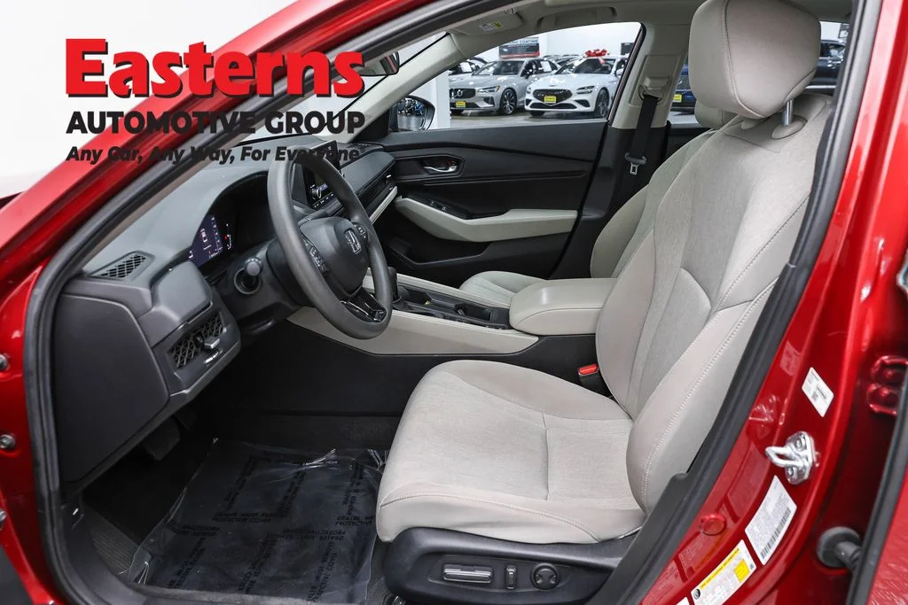 Used 2025 Red Honda SE image 14