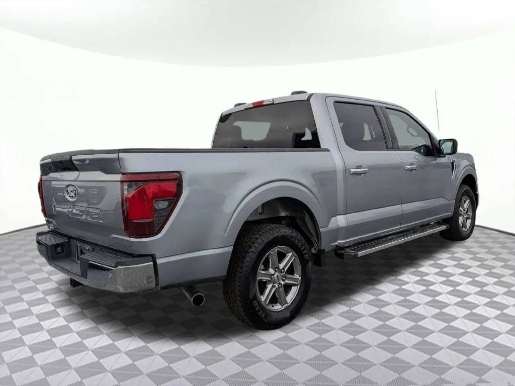 Certified Used 2025 Silver Metallic Ford XLT image 3