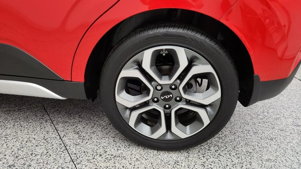 Used 2025 Inferno Red/Black Roof Kia EX FWD Soulmate Special Edition w/ harman/kardon & 18