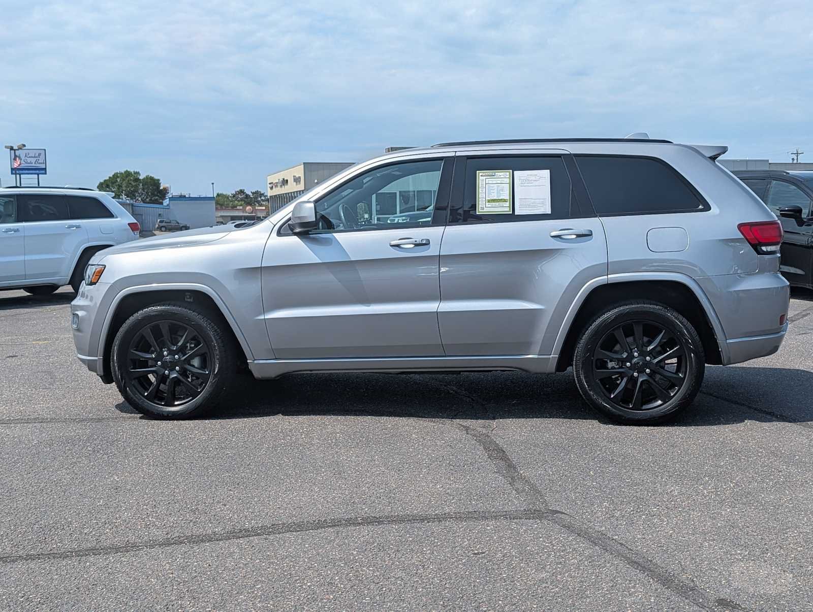 Used 2019 Jeep Grand Cherokee Altitude with VIN 1C4RJFAG8KC670870 for sale in Brainerd, Minnesota