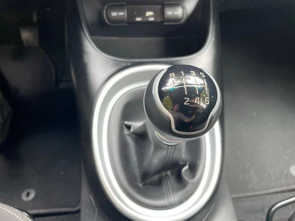 Used 2016 Bright Silver Kia Base image 14