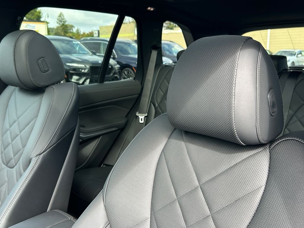 New 2026 Tanzanite Blue II Metallic BMW xDrive50e image 14
