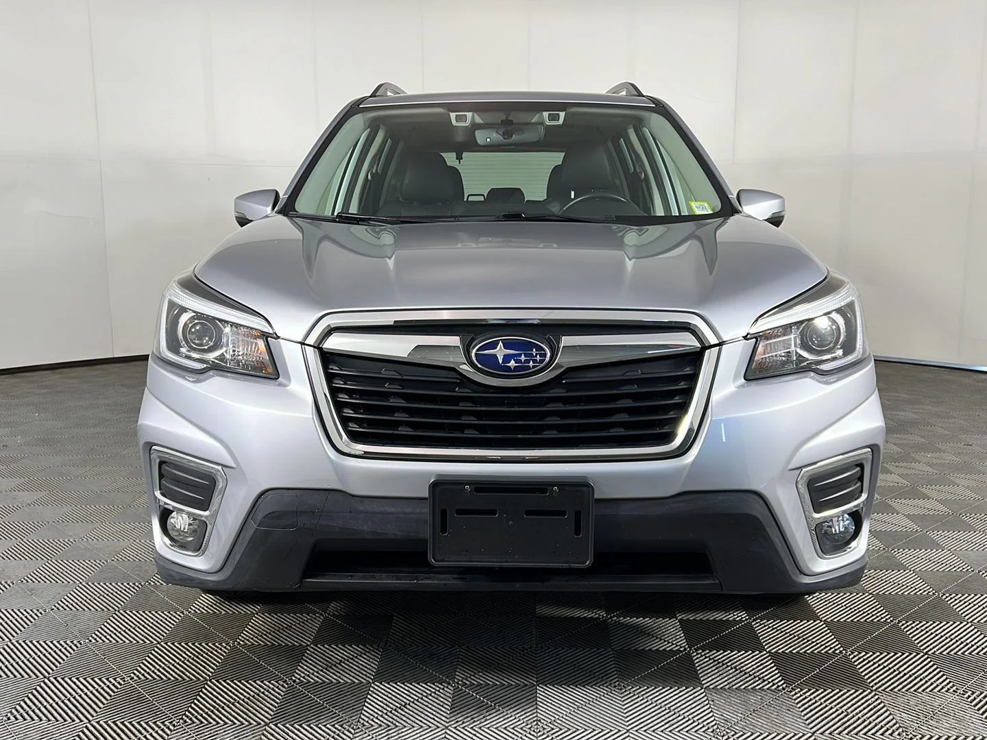 Used 2020 Ice Silver Metallic Subaru Limited image 13