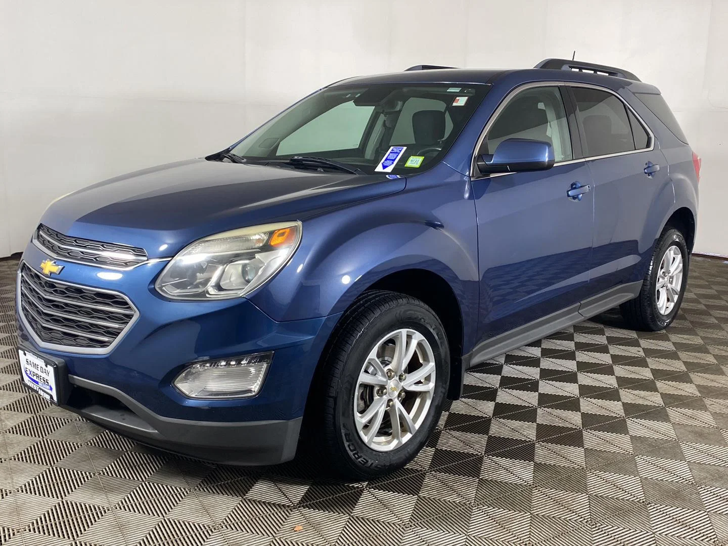 Used 2016 Patriot Blue Metallic Chevrolet LT image 9