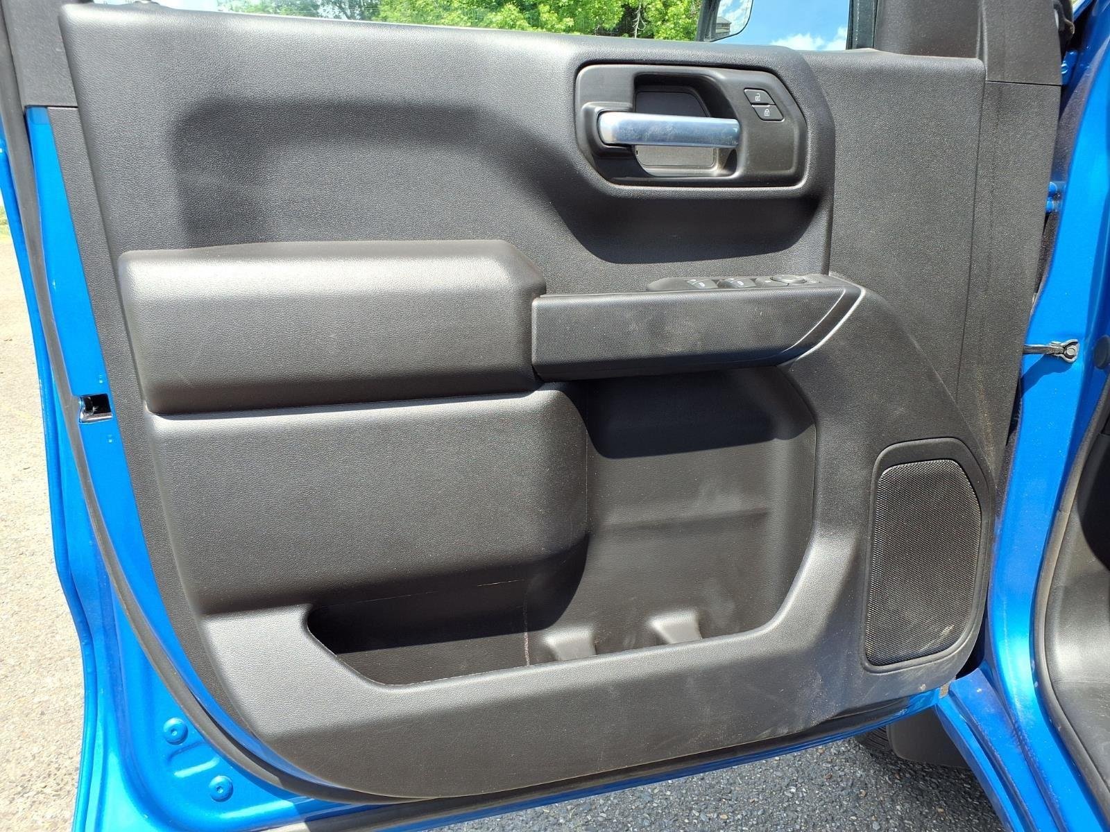 Used 2025  CHEVROLET CUSTOM image 26