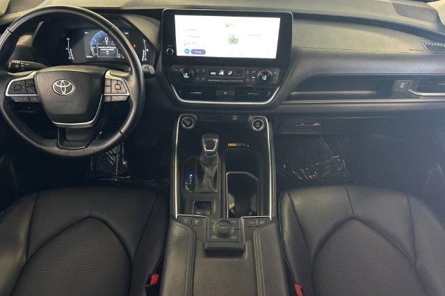 Certified Used 2025 STORM CLOUD Toyota  image 17