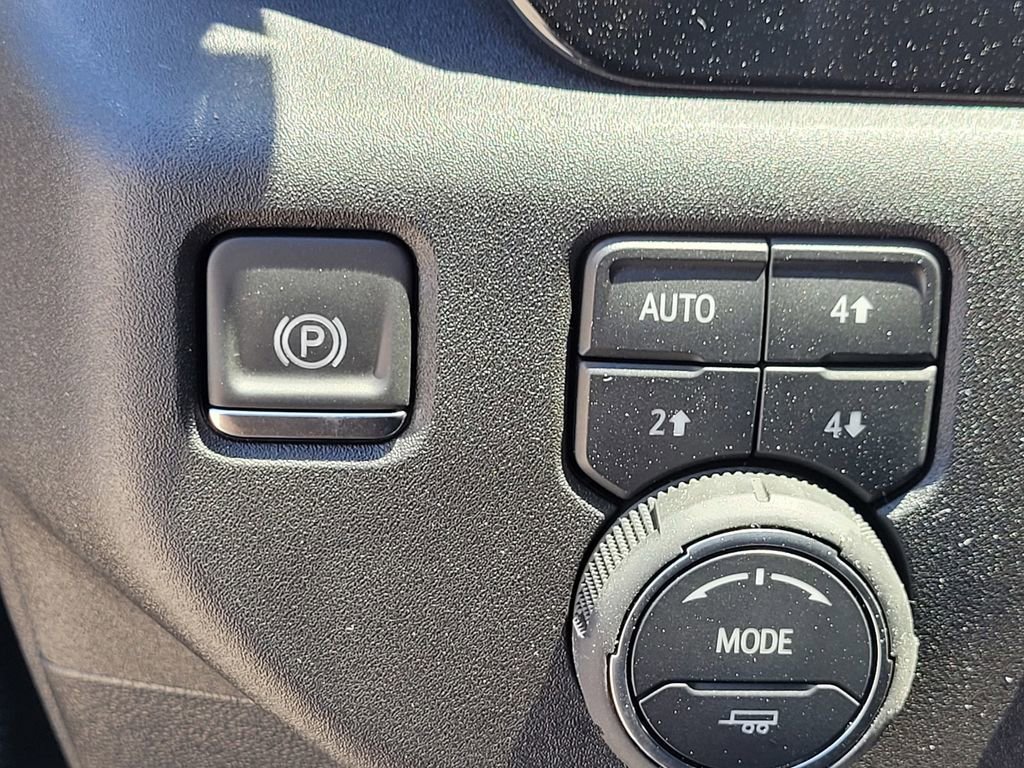 2025 Chevrolet Silverado 1500 LT - Photo 23