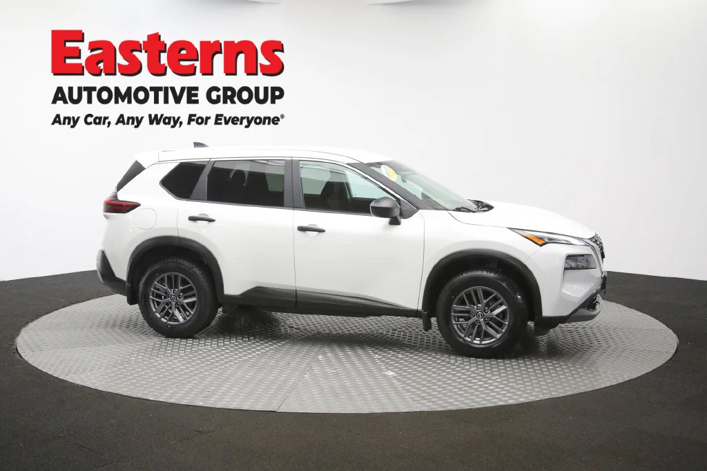 Used 2023 White Nissan S image 48