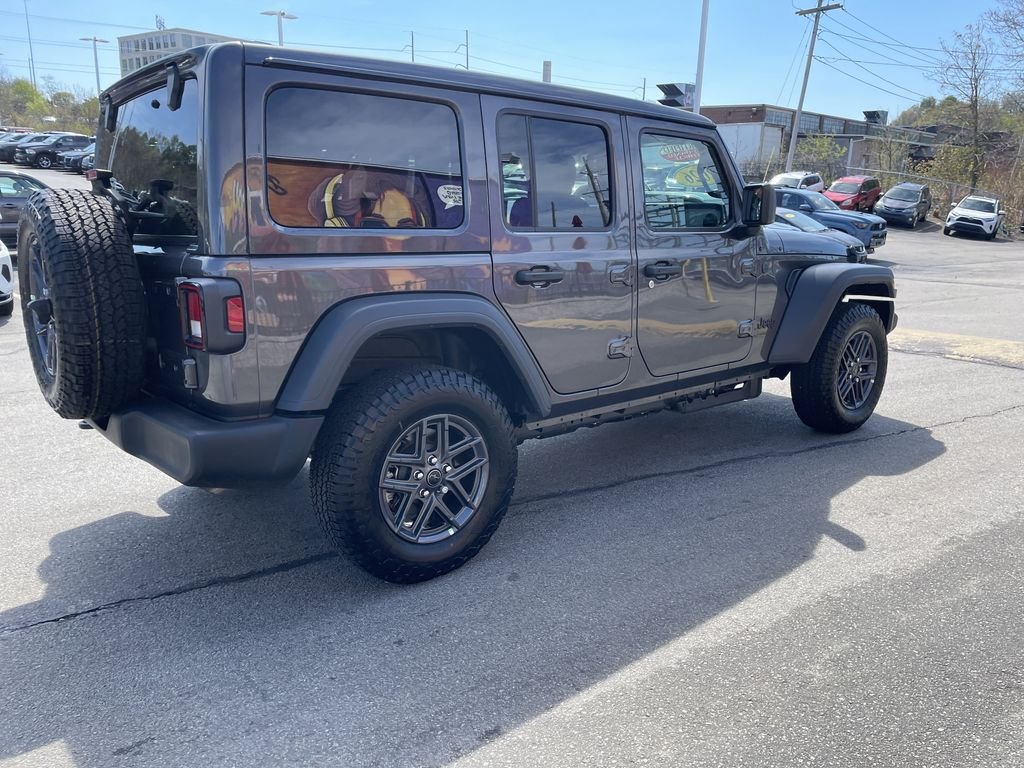 Used 2026 Gray Jeep Sport S image 8