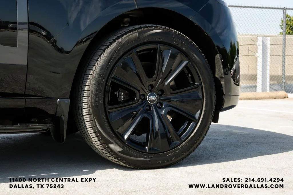 Used 2023 Black Land Rover SE image 62