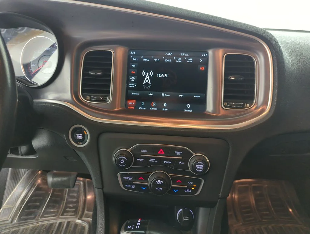 Used 2021 Triple Nickel Clearcoat Dodge R/T image 13