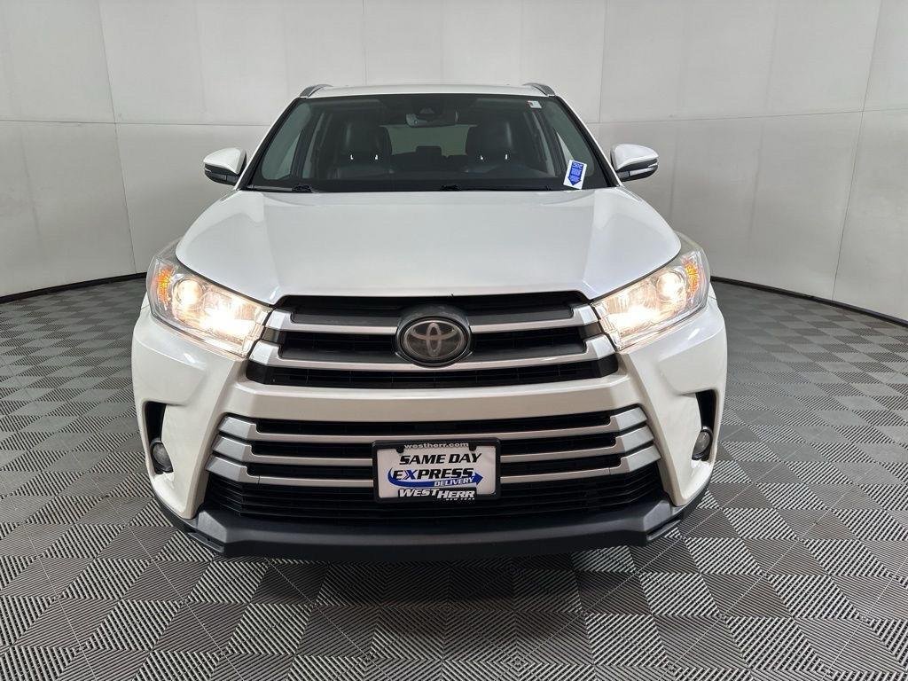 Used 2017 Blizzard Pearl Toyota XLE image 23