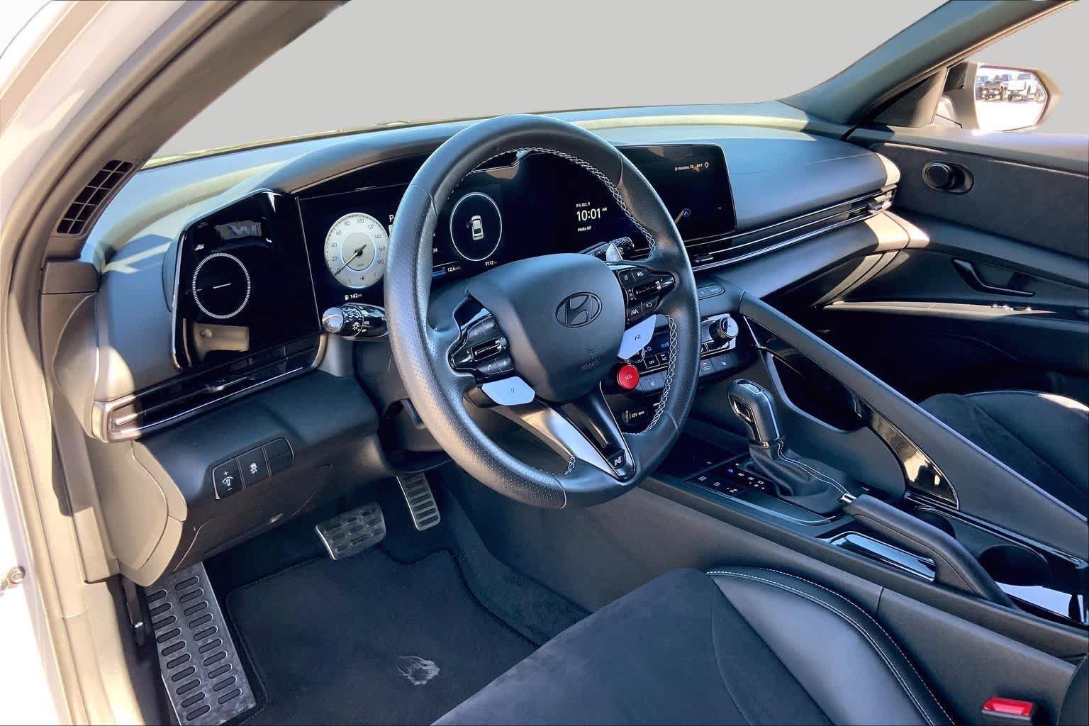 Used 2025 Cyber Gray Hyundai  image 17