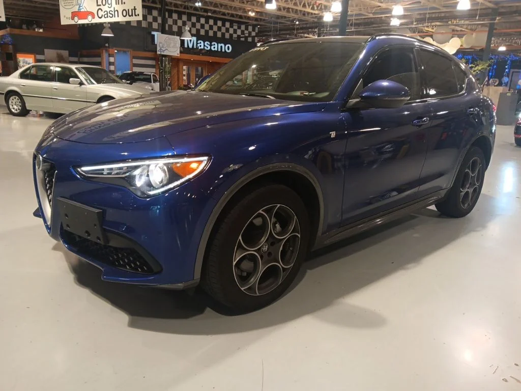 2023 Alfa Romeo Stelvio Ti AWD's photo