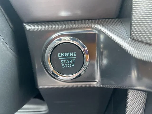 New 2025 Space White Metallic Ford Platinum® image 67