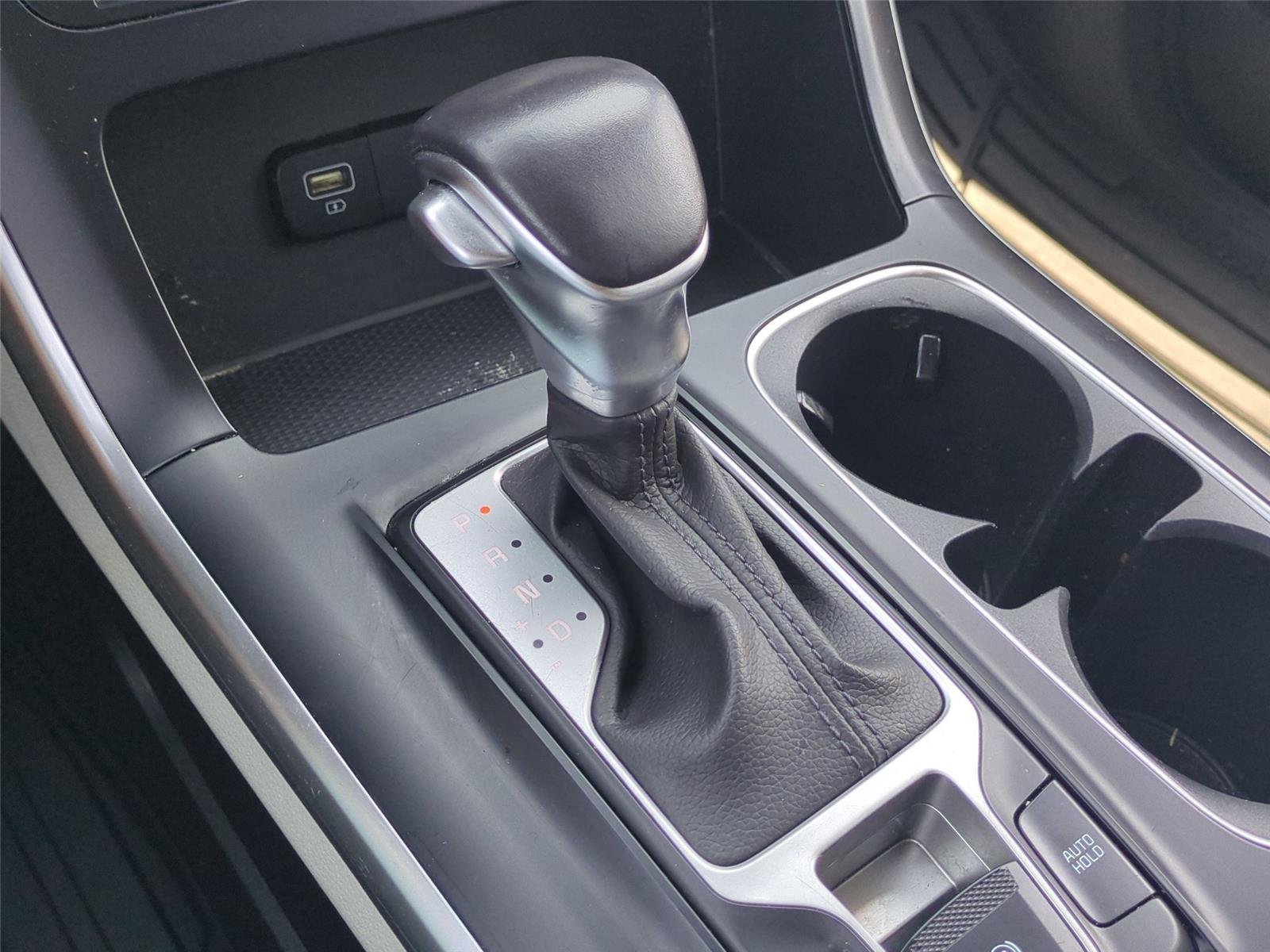 Used 2022 Silky Silver Kia LXS image 29