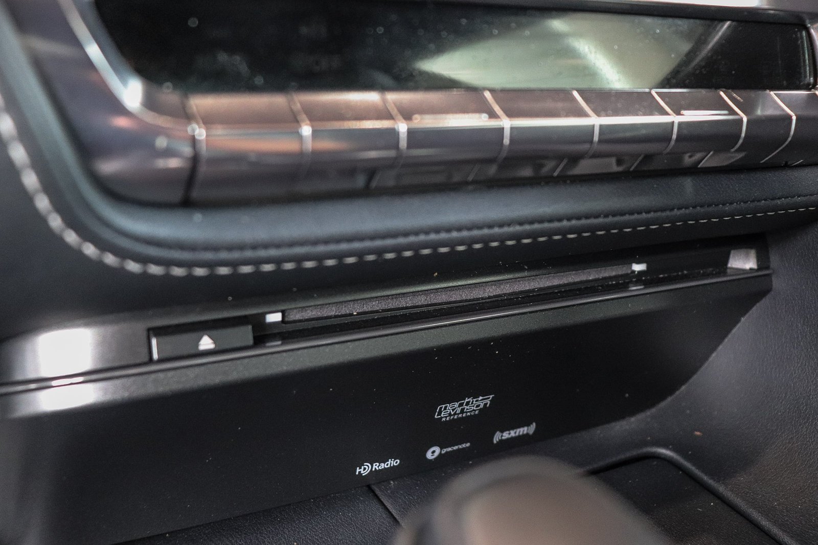 2019 Lexus LC Hybrid 500h - Photo 25