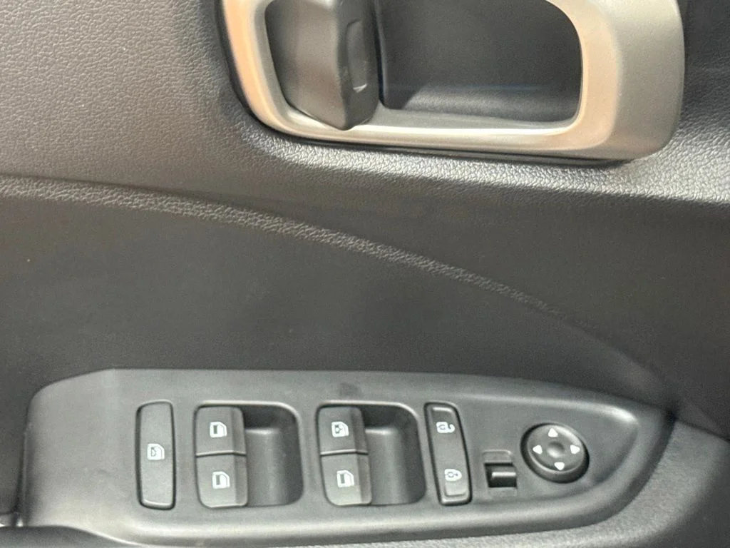 New 2026 Onyx Black Hyundai SEL image 22