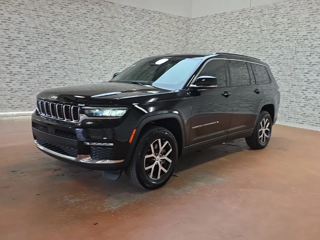 Used 2024 Black Jeep Limited image 3