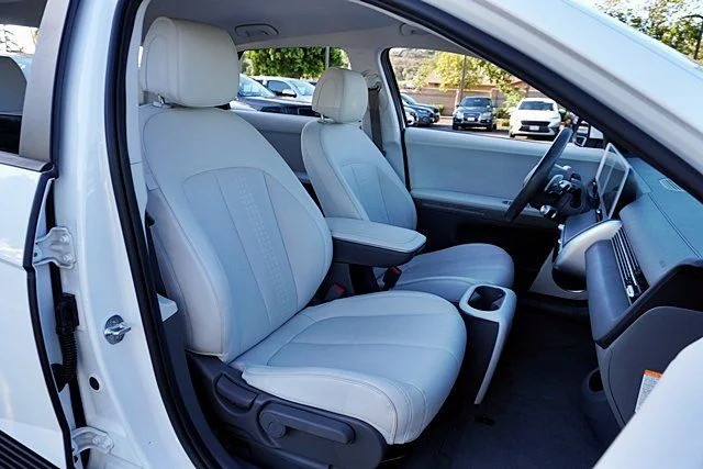 Used 2022 White Hyundai SEL image 12