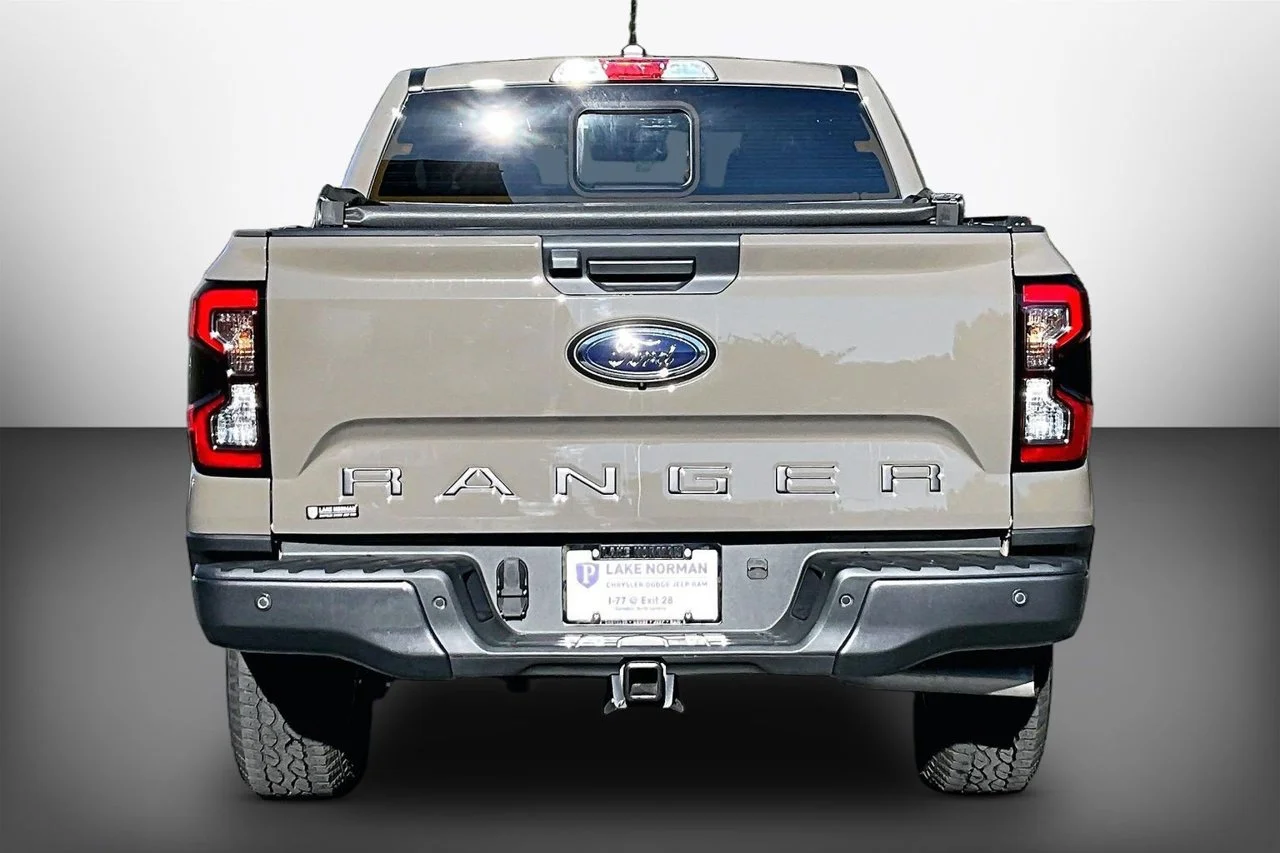 Used 2026 Gray Ford XLT image 7