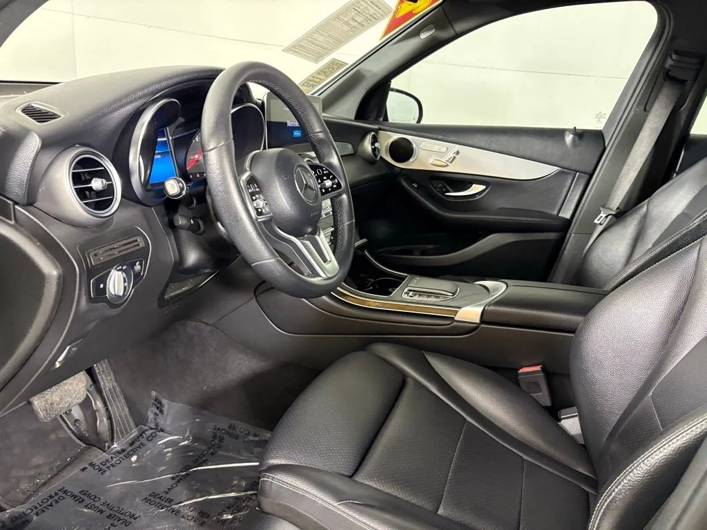 Used 2022 Black Mercedes-Benz GLC 300 image 22