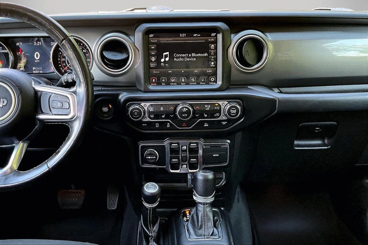 Certified Used 2022 Black Jeep Sahara image 12