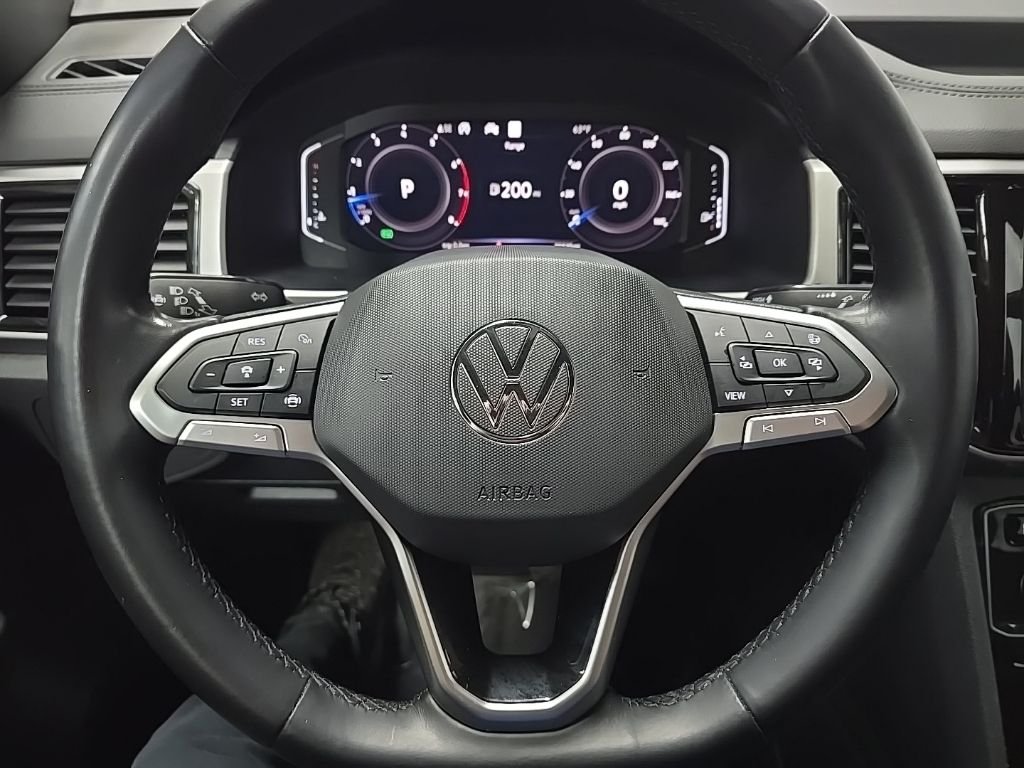 Used 2020 Silver Metallic Volkswagen 3.6L V6 SEL image 19