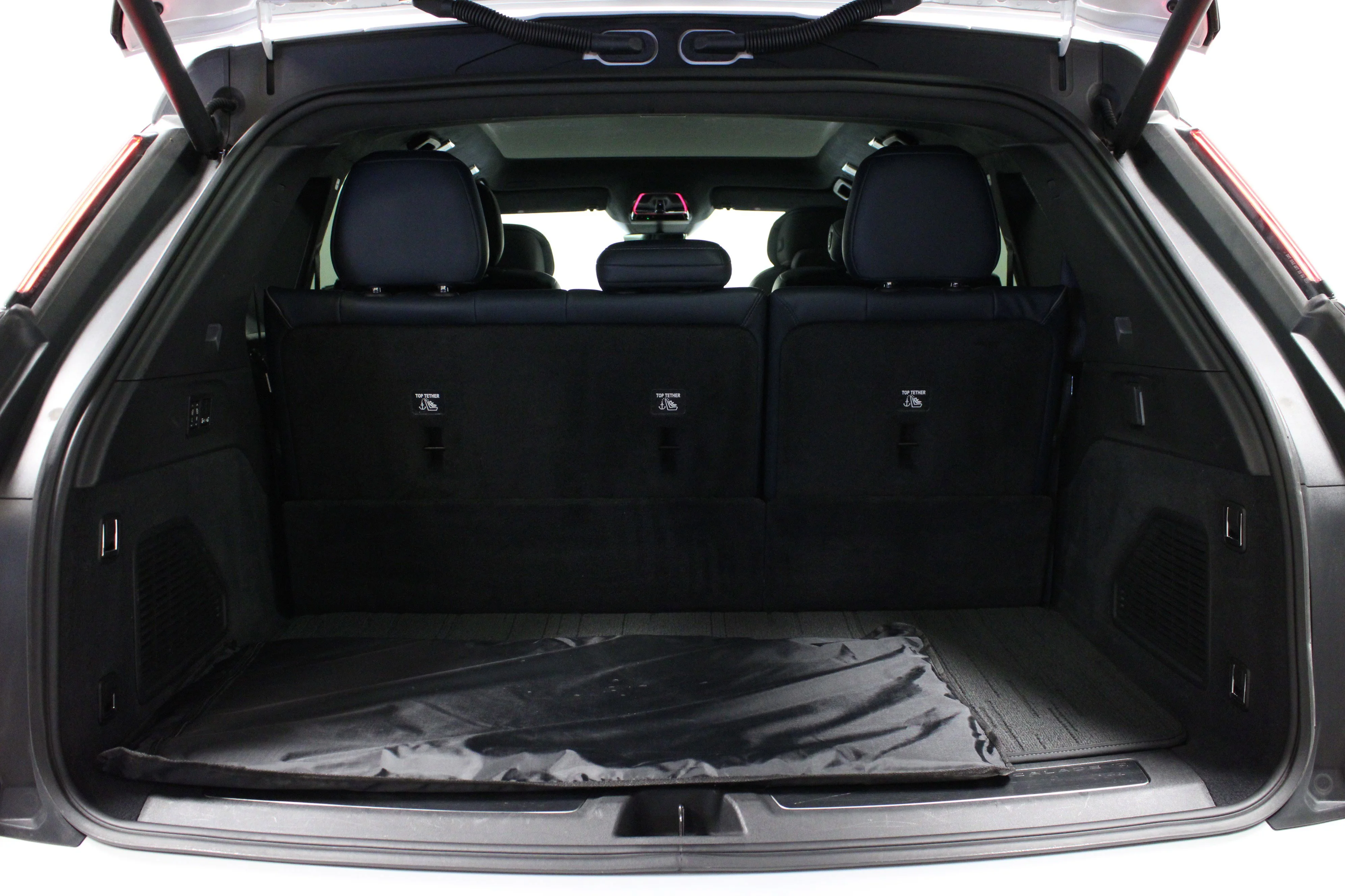 Used 2025 Summit White Cadillac Luxury 2 image 15