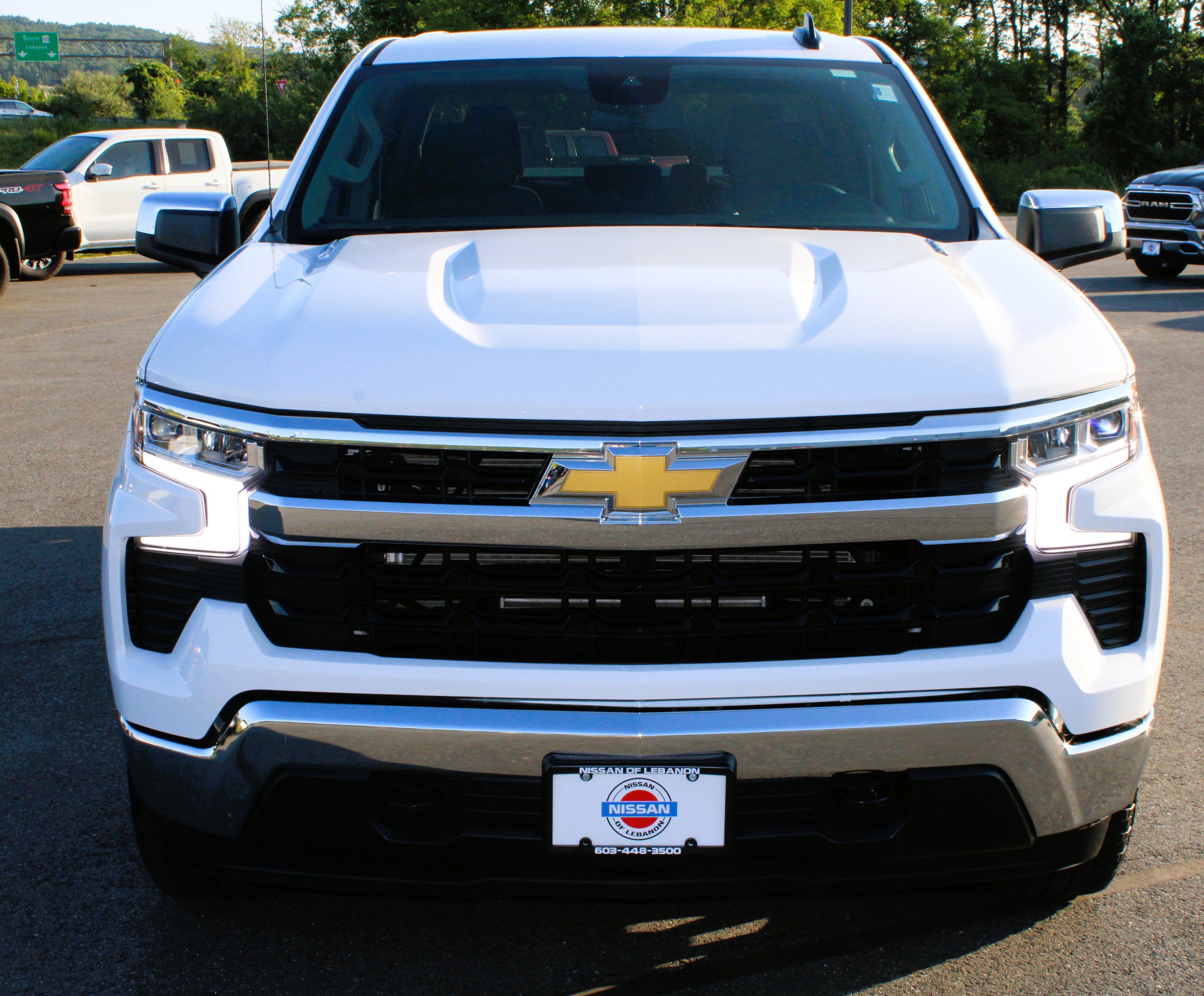 Used 2024 Summit White Chevrolet LT image 2