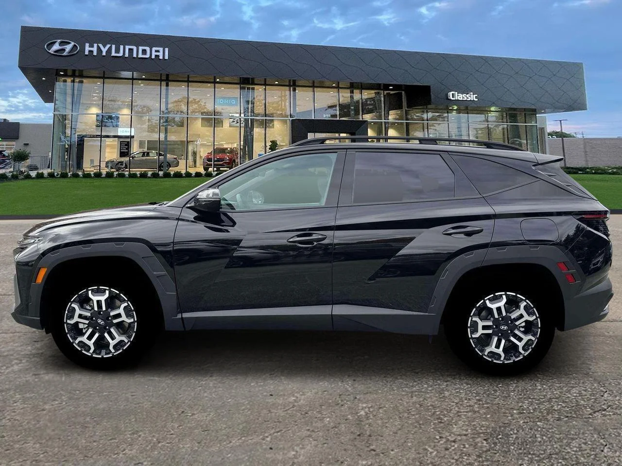 New 2026 Phantom Black Pearl Hyundai XRT image 3