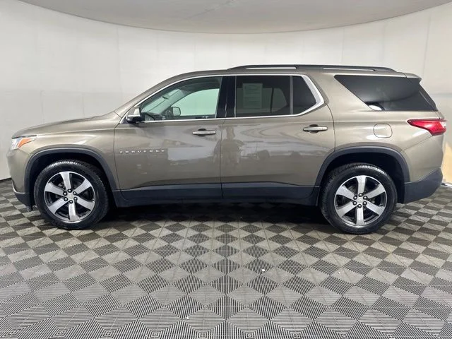 Used 2020 Gray Chevrolet 3LT image 7