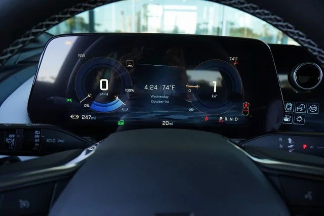 2025 Chevrolet Equinox EV LT - Photo 34