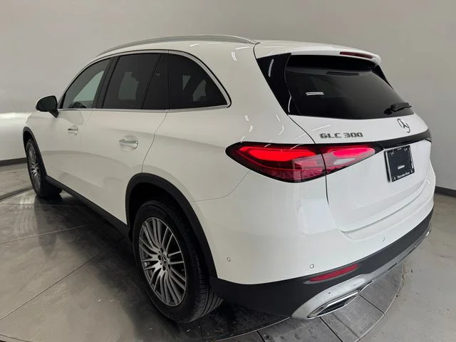 Certified Used 2026 Polar White Mercedes-Benz GLC 300 image 10